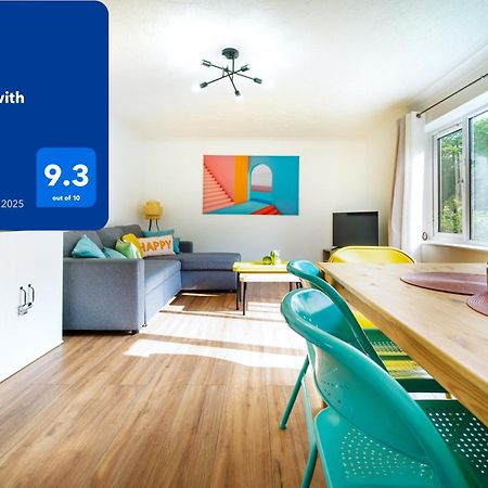 Bright And Spacious Flat With Free Parking London Exterior photo